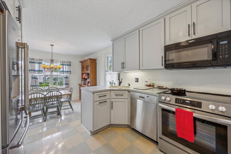 14-508 Station Ave_14